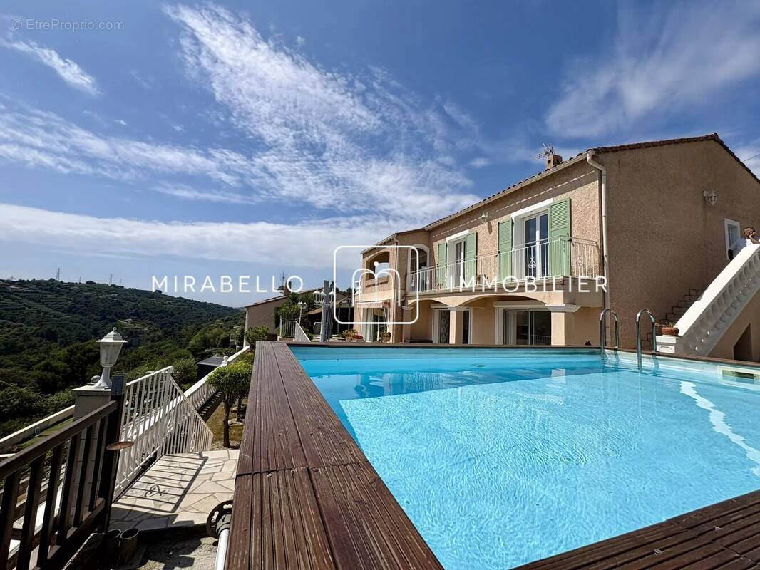 Maison à COLOMARS