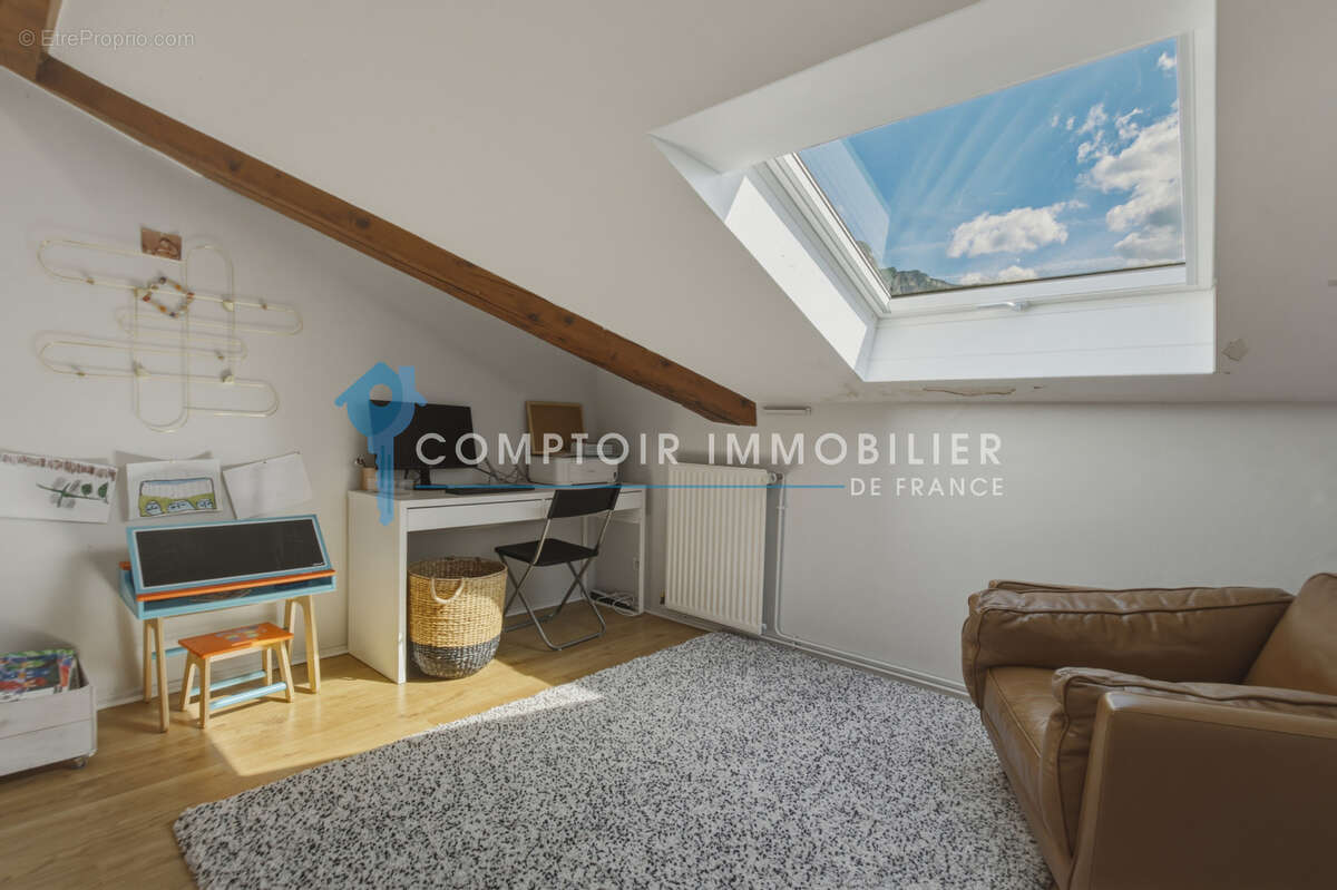 Maison à MEYLAN