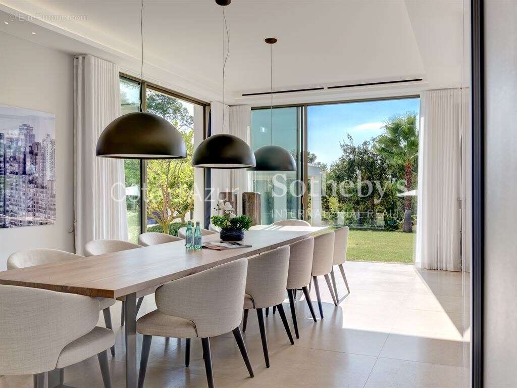 Maison à MOUGINS