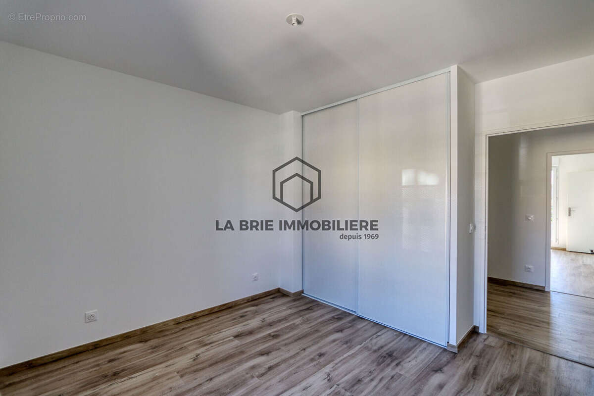 Maison à LA QUEUE-EN-BRIE