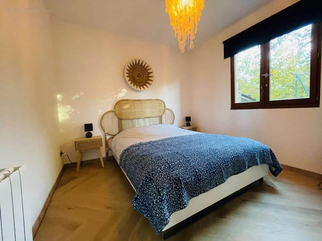 Maison à MONTSAUCHE-LES-SETTONS