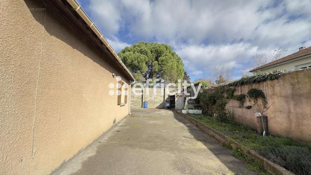 Maison à PIERRELATTE