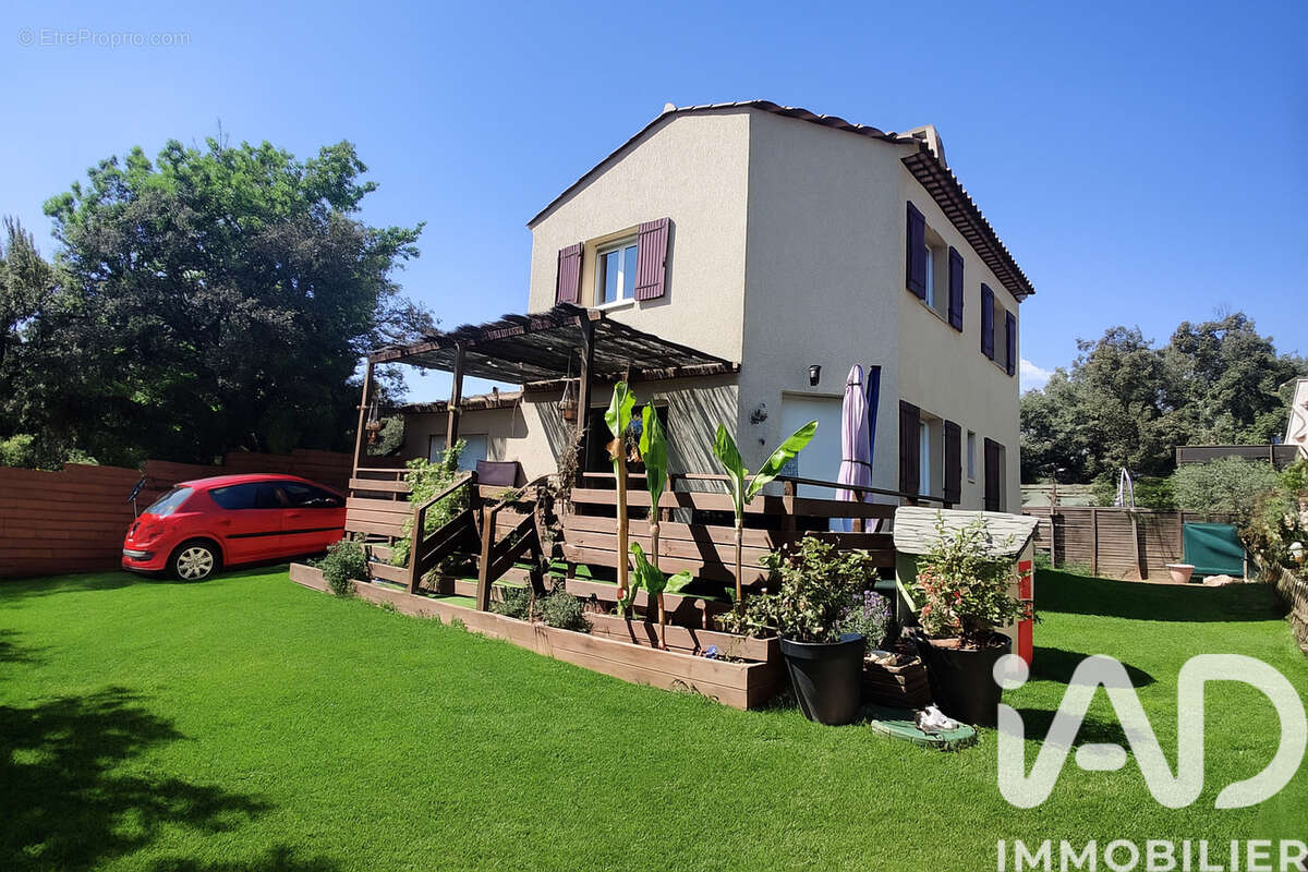 Photo 2 - Maison à SEILLONS-SOURCE-D&#039;ARGENS