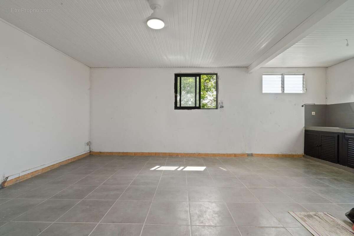 Appartement à RIVIERE-SALEE