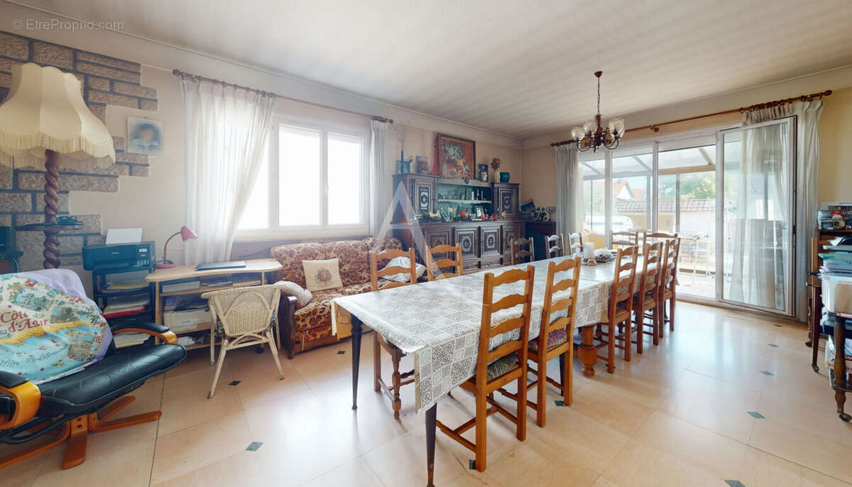 Maison à MORANGIS