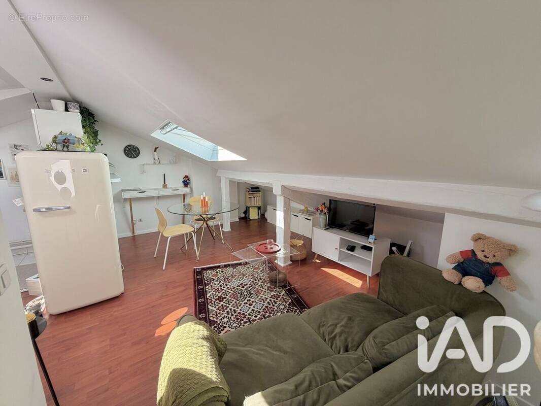 Photo 1 - Appartement à SURESNES