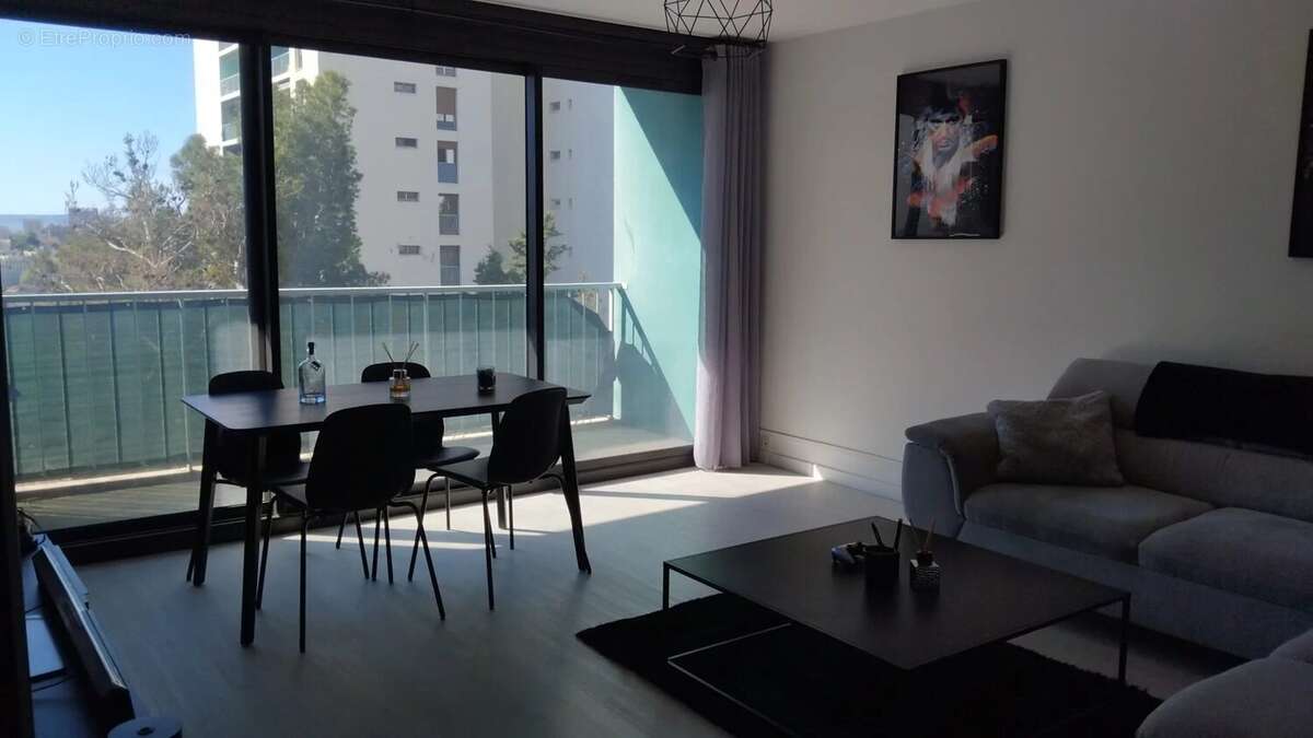 Appartement à MARSEILLE-12E