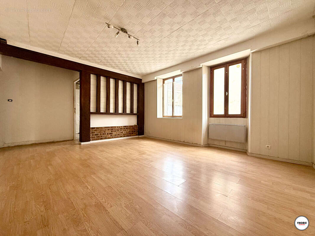 Appartement à rénover - Issou - 3 pièces - 50 m2 - photo 3