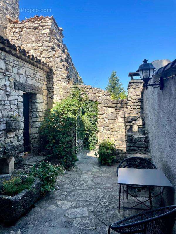 Mas avec piscine, garage, 2 gîtes et 2 chambres d'hôtes Luberon - photo 18