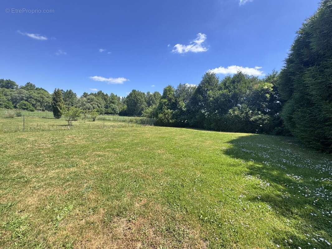 Maison à VIC-SUR-AISNE