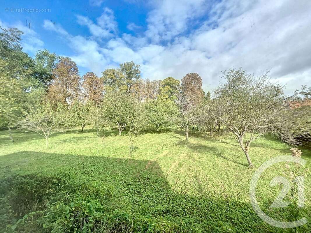 Maison à NEUFCHATEL-SUR-AISNE