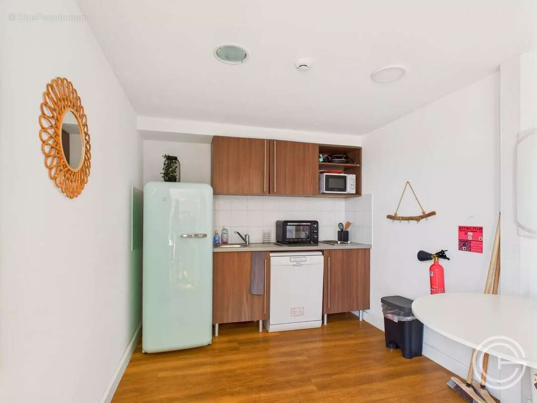 Studio  -  VENDU LOUE- Residence Etudiante - Valbonne - photo 9