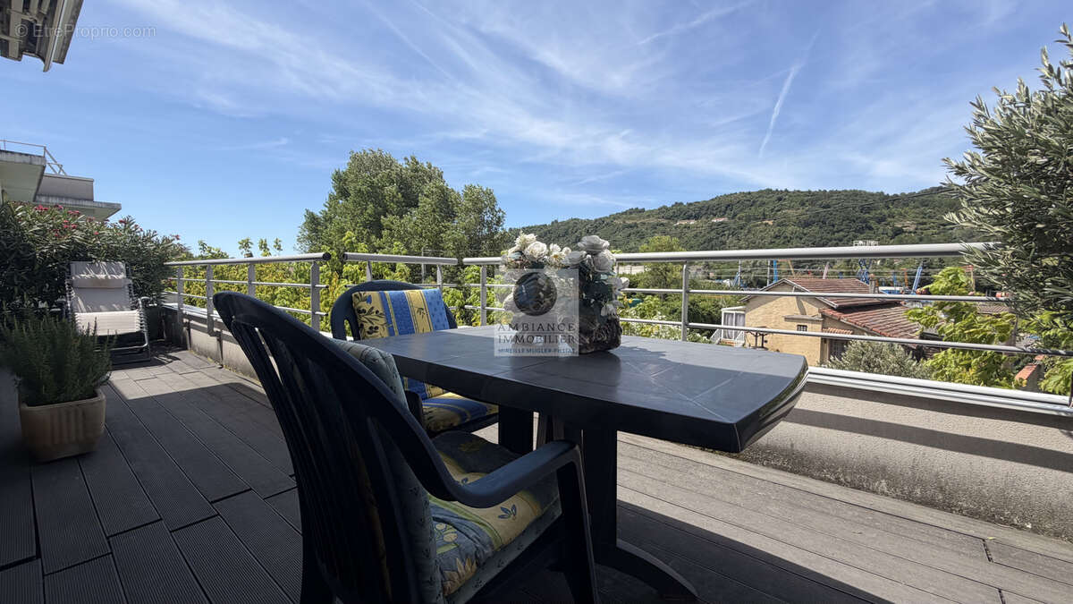 Appartement en dernier étage avec vue dégagée sur les montagnes - photo 22