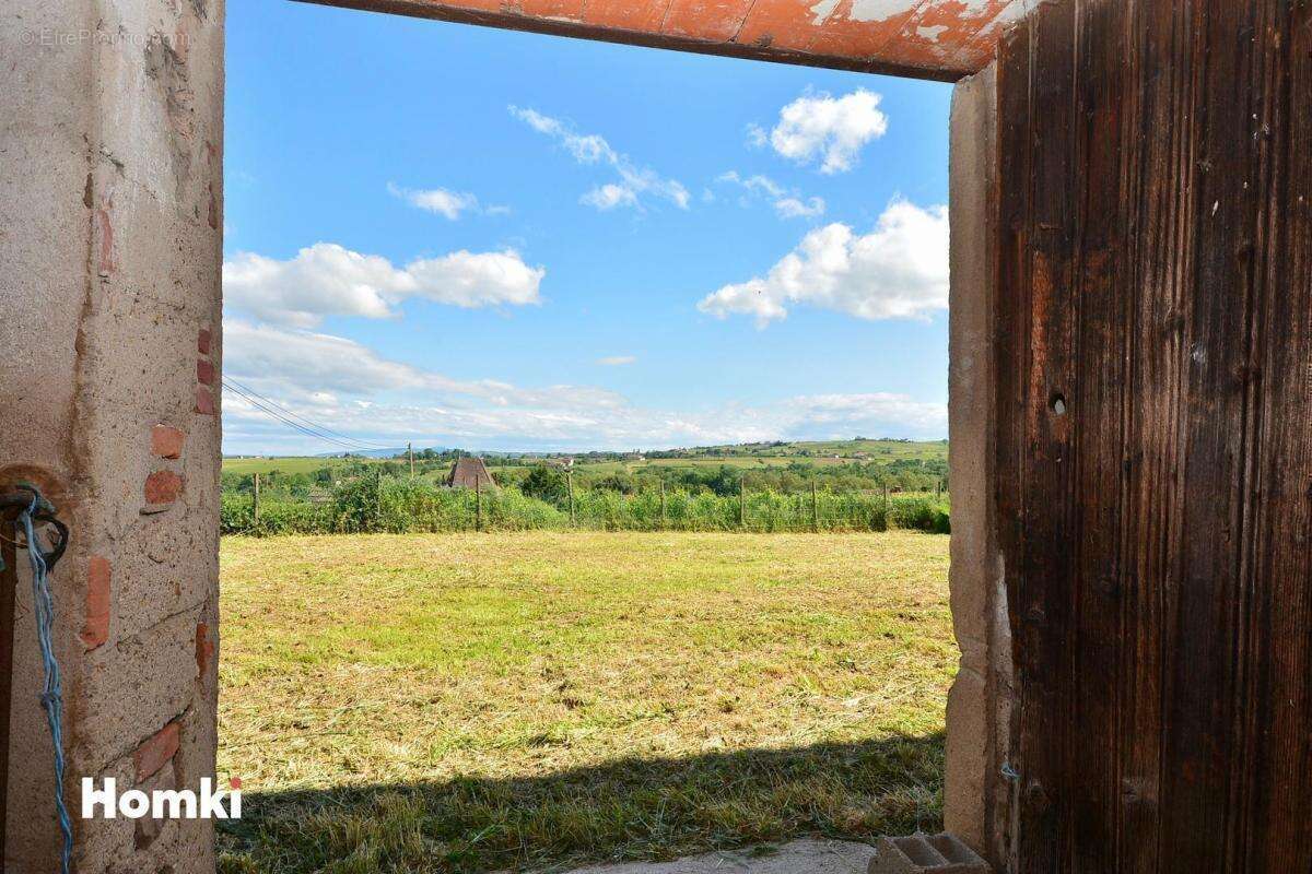 Maison à SAINT-ETIENNE-DES-OULLIERES