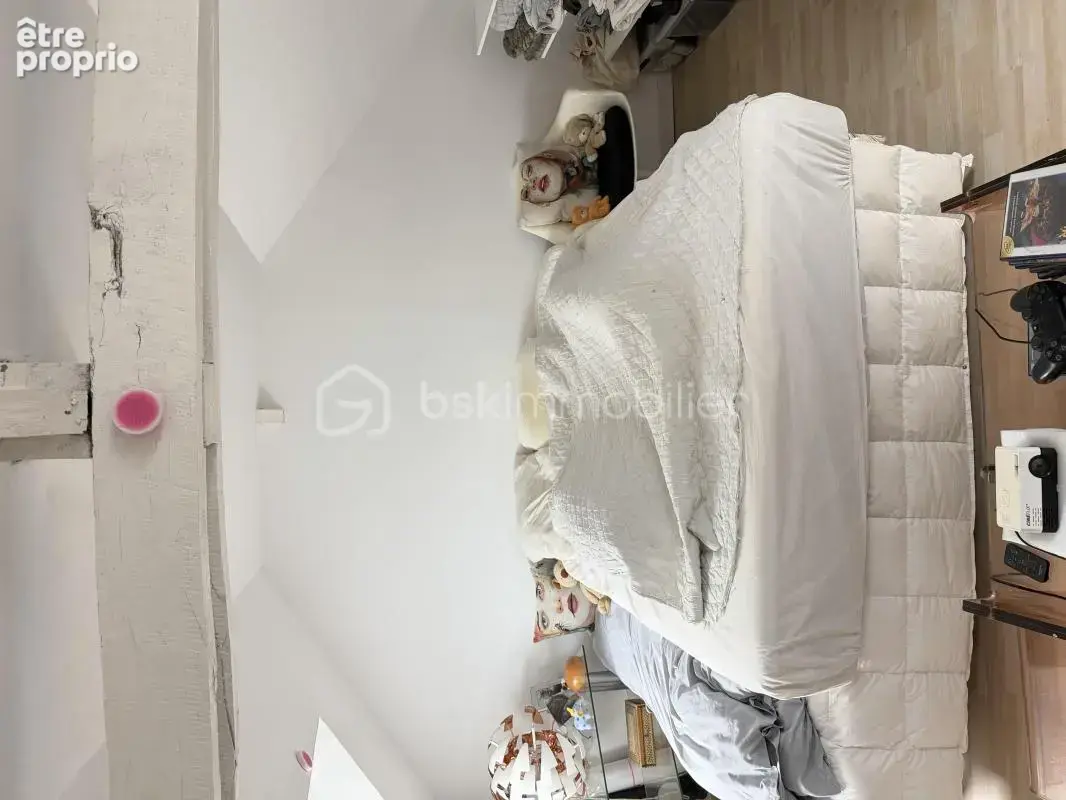 Immeuble de rapport - Local commercial avec 2 cellules - 2 appartements T2 - photo 7
