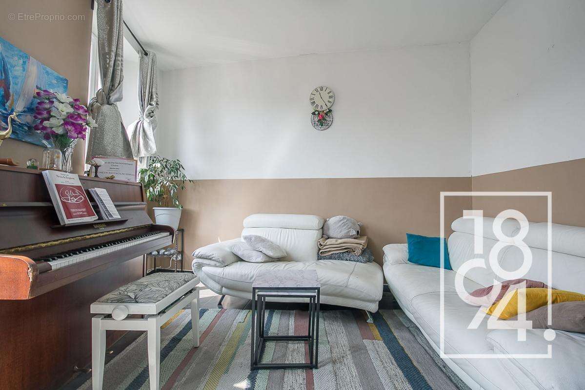 Appartement à MARSEILLE-3E