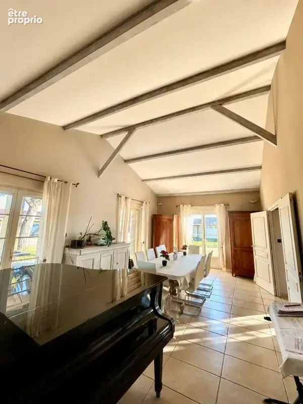 Maison de 10 pièces de 415 m² à Arçais - photo 5