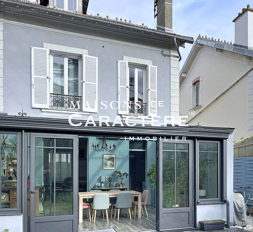 Maison à VERNEUIL-SUR-SEINE