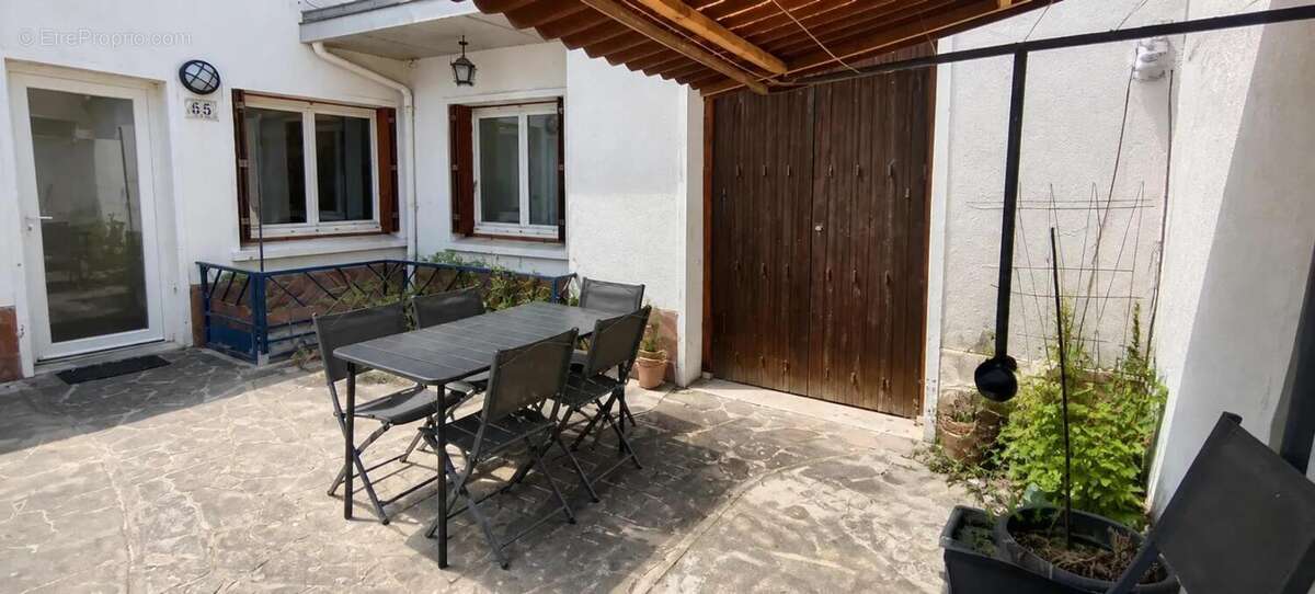 Maison entièrement rénovée de 3 chambres de 70 m2, terrasse, garage et cave à LE MANS - Quartier Le Pré - photo 13