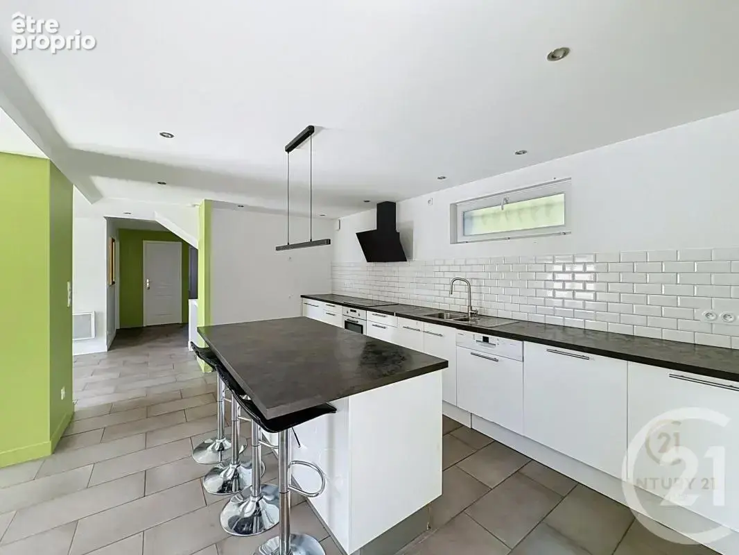 Maison 7 pièces 152 m² à vendre à Grigny (69520) - photo 9