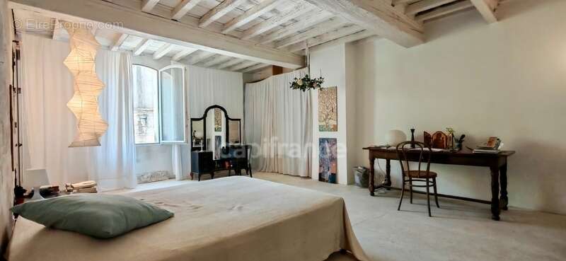 Maison à FONTVIEILLE