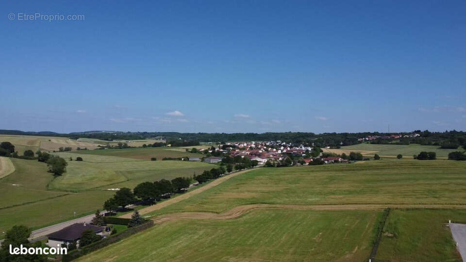 Terrain à SAINT-JULIEN-LES-METZ