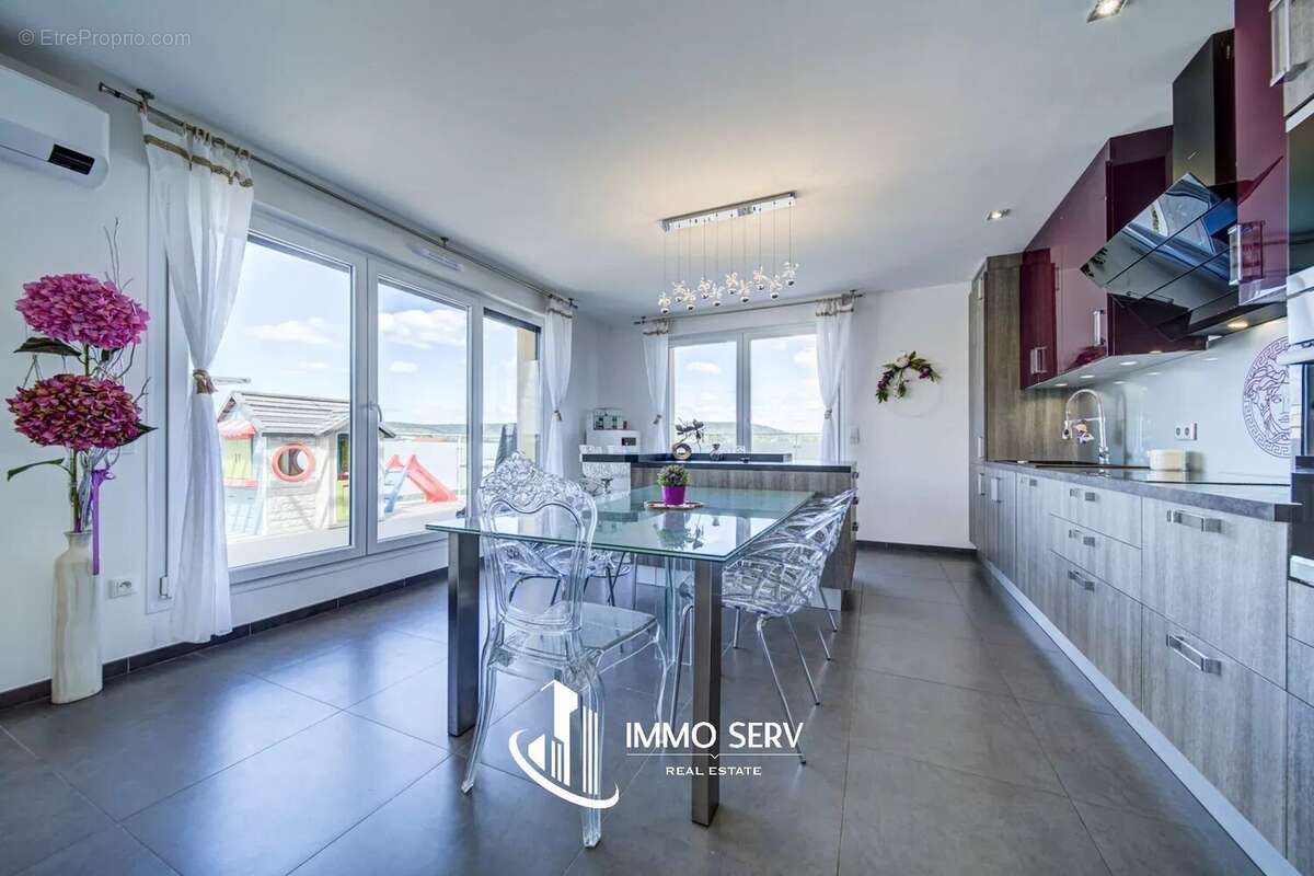 Appartement à AMNEVILLE