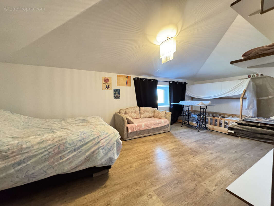 Maison à BARBEZIEUX-SAINT-HILAIRE