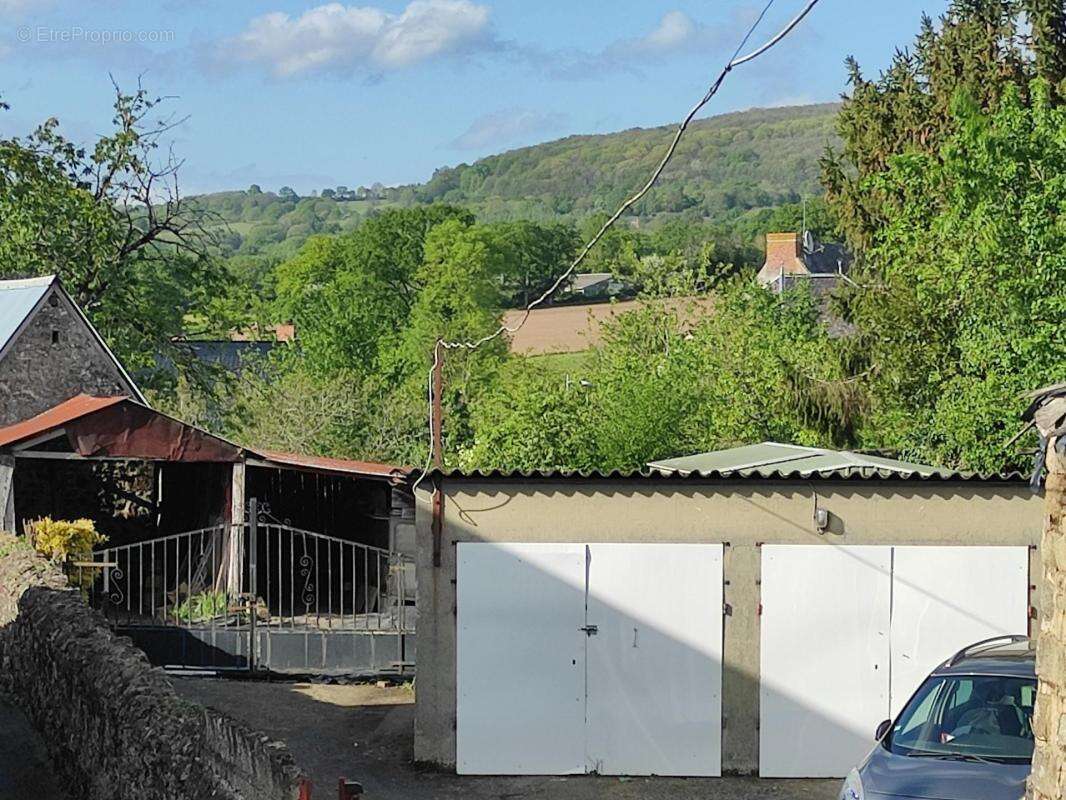 Maison à SAINTE-GEMMES-LE-ROBERT