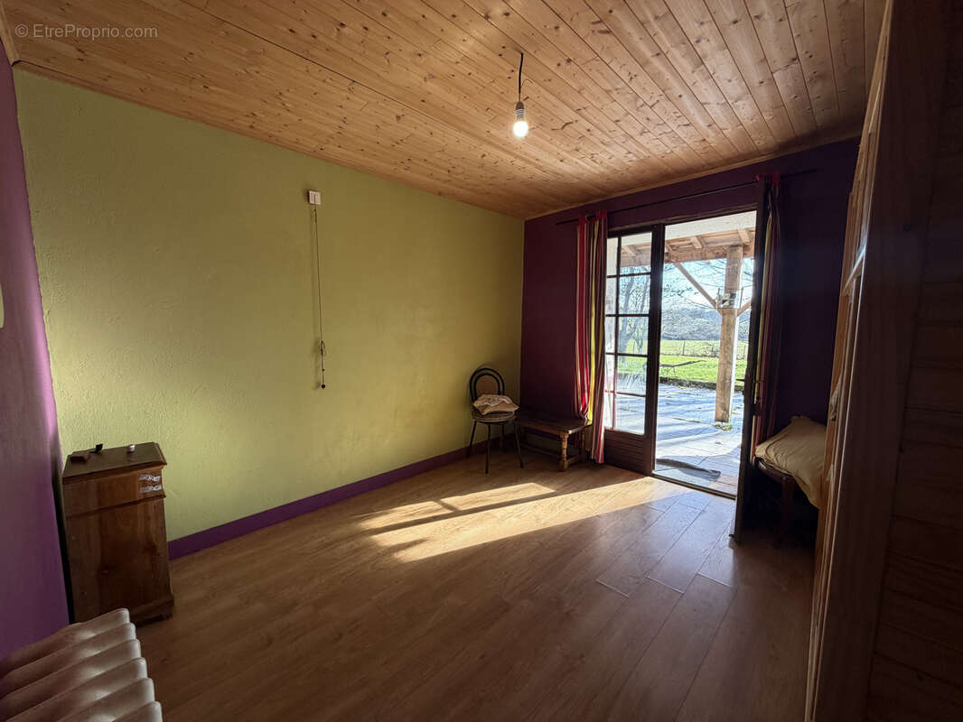 Maison à MINZAC