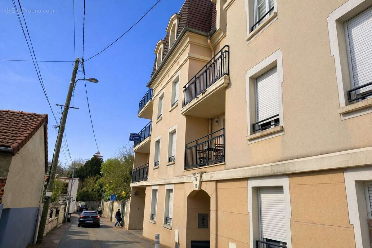 Appartement à CHENNEVIERES-SUR-MARNE