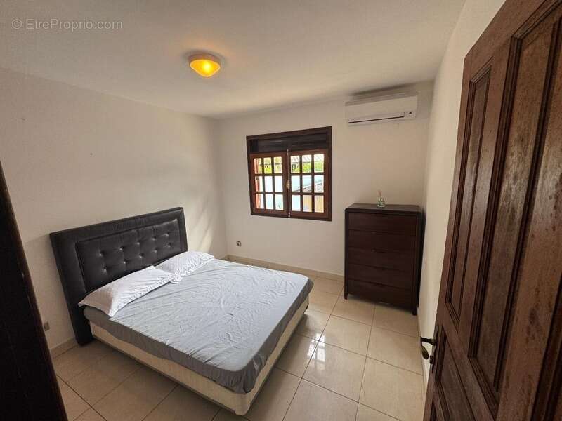 Maison à REMIRE-MONTJOLY