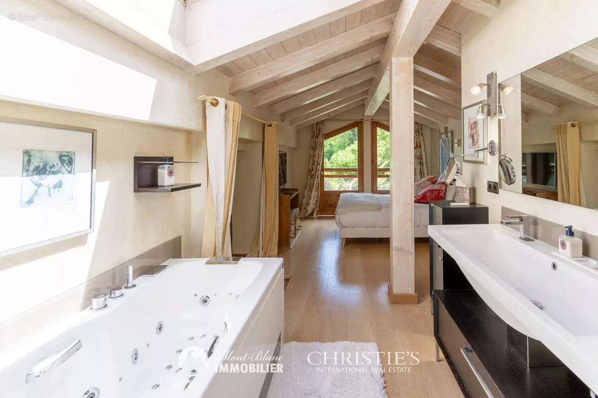 Maison à LES HOUCHES