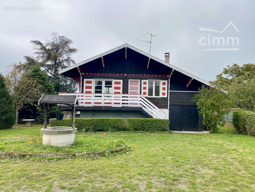 Maison à MONTROND-LES-BAINS