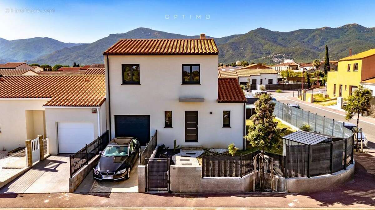 Maison à SAINT-GENIS-DES-FONTAINES