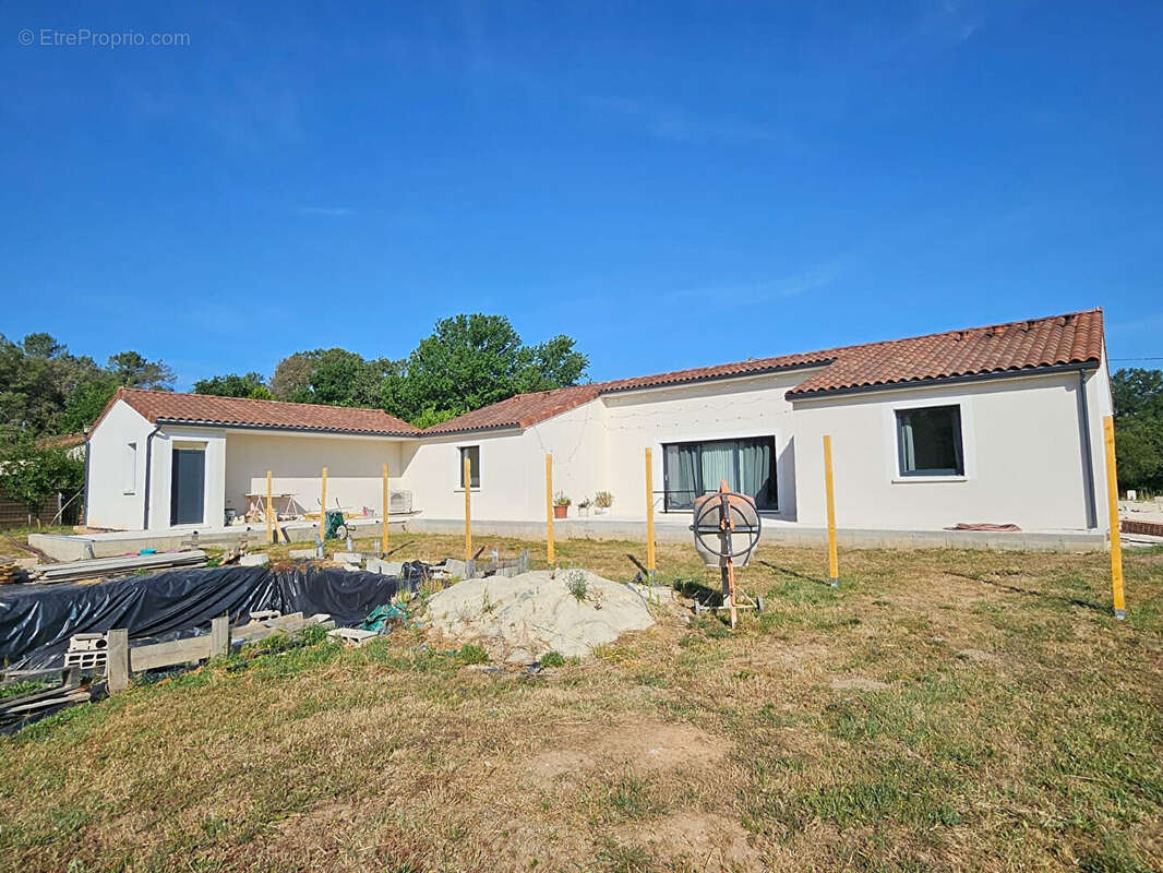 Maison à MONPAZIER