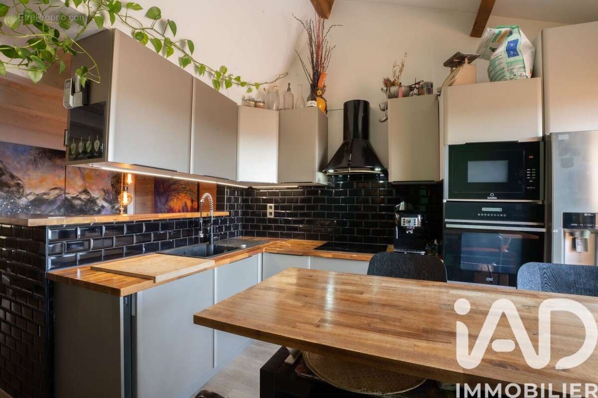 Photo 2 - Maison à POURRIERES