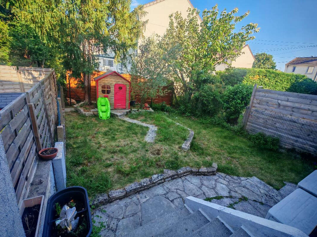 Maison à SARTROUVILLE