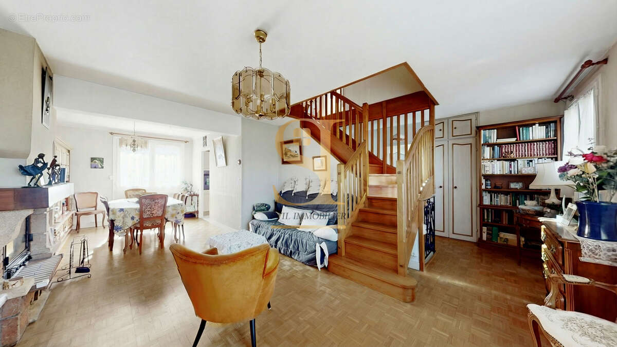 Maison à VIRY-CHATILLON
