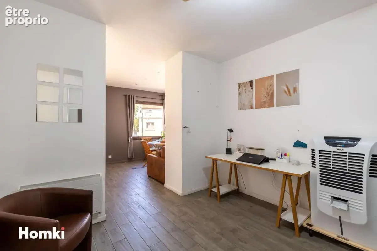 Appartement T4 de 97 m² à Narbonne 11100, Avenue des Cévennes - photo 6