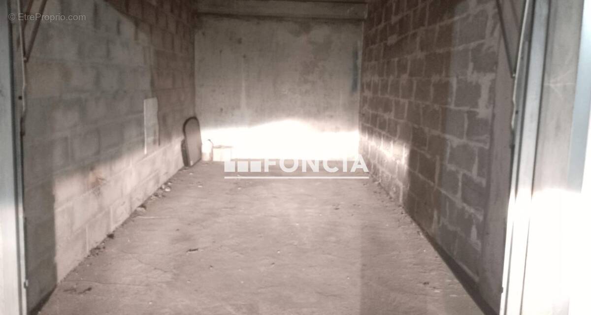 Parking à EVRY