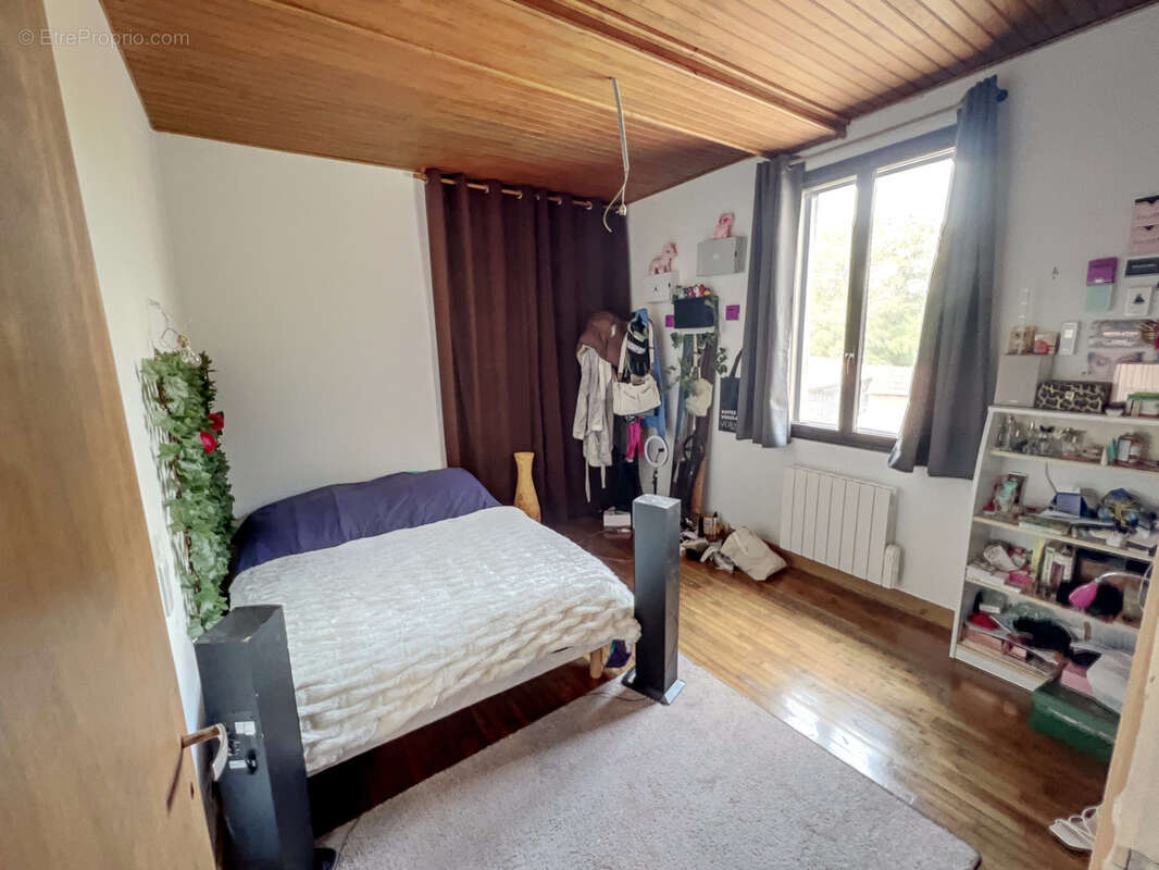 Maison à SALIGNAC-EYVIGUES