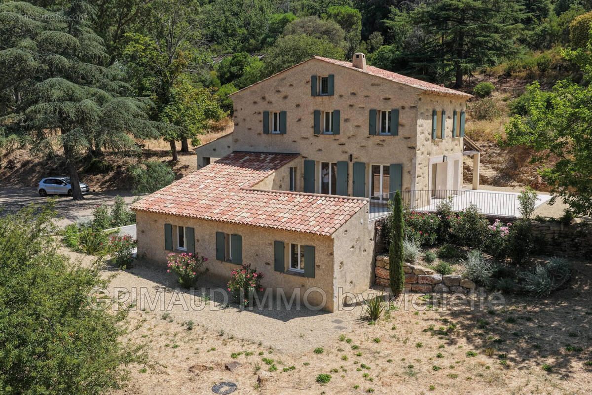 Maison à LA GARDE-FREINET