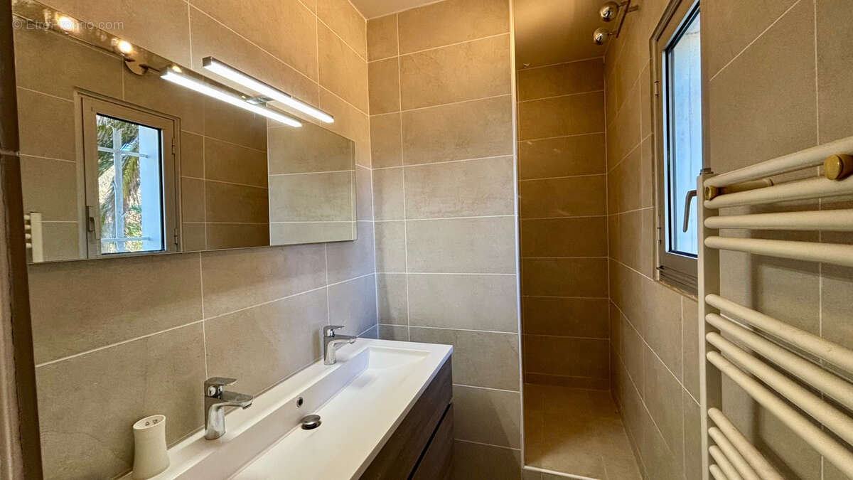 Maison à SAINT-CYPRIEN