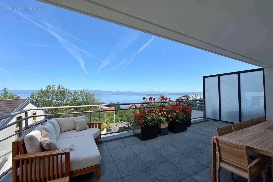 Appartement à EVIAN-LES-BAINS