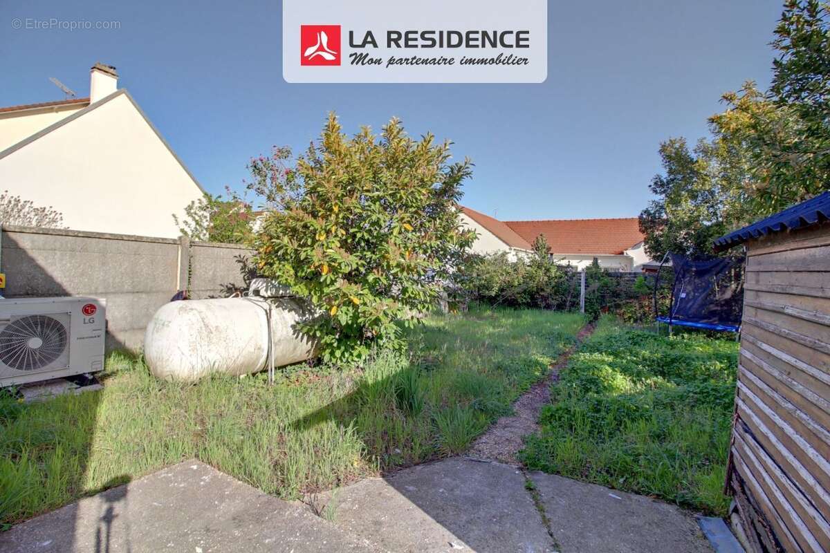 Maison à LES MUREAUX