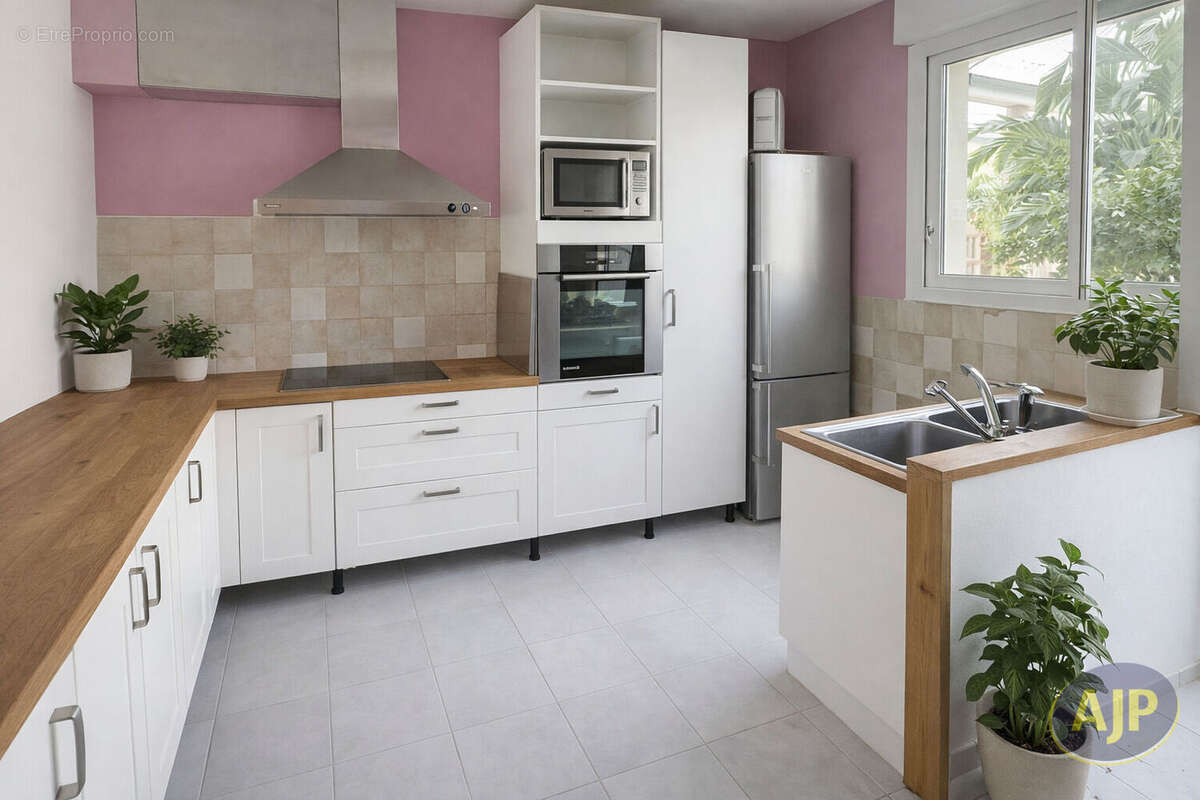 Maison à SAINT-MACAIRE-EN-MAUGES