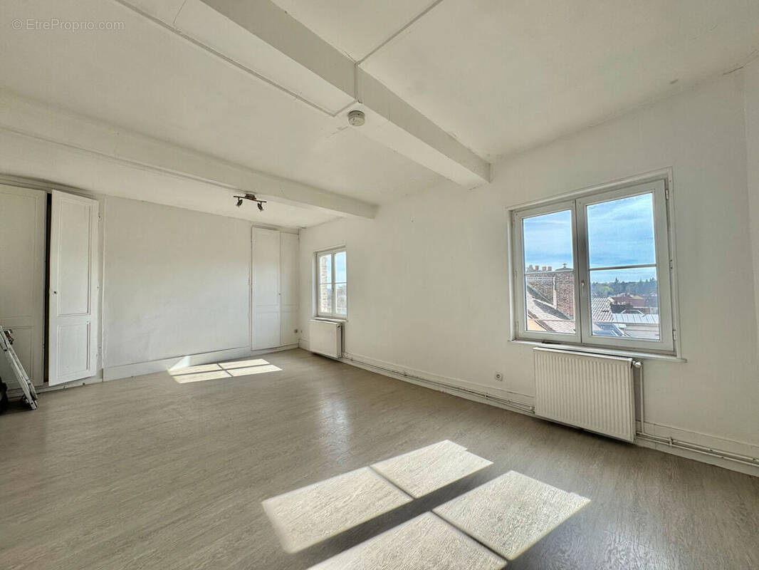 Appartement à NONANCOURT