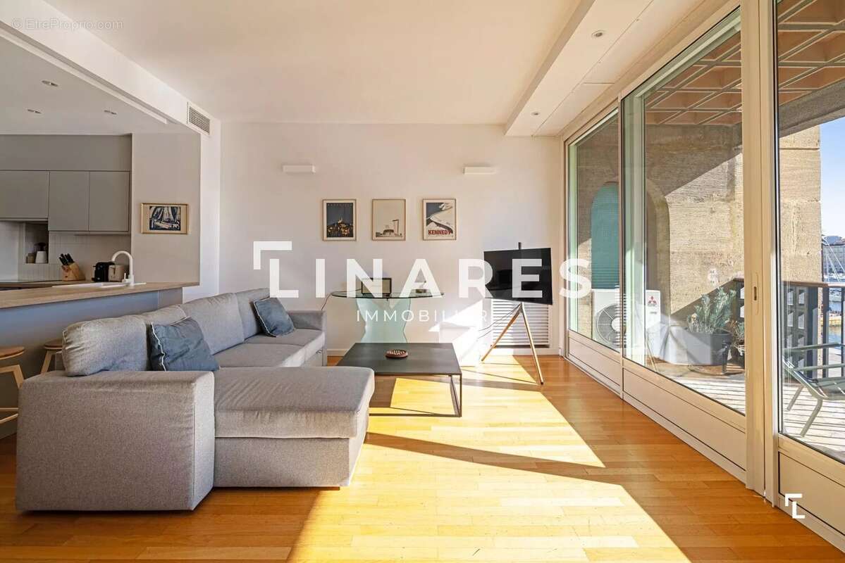 Appartement à MARSEILLE-2E