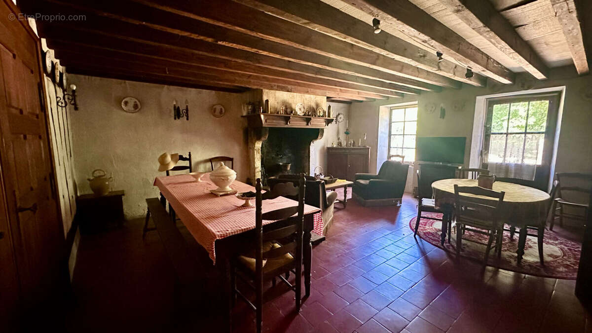 Maison à PISSOS